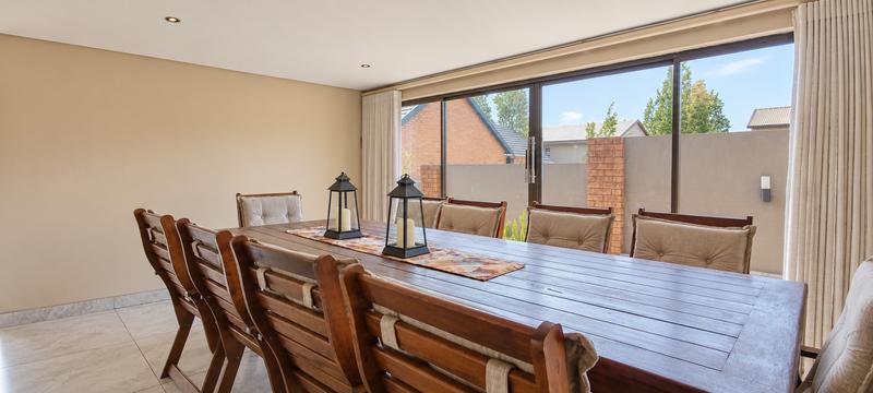 5 Bedroom Property for Sale in Middelburg Eastern Cape